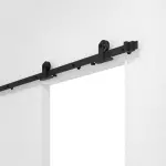 Detailansicht von Schiebetürsystem vor der Wand laufend Luna - Radex