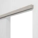 Detailansicht von WESTAG Schiebetürsystem vor der Wand laufend Semento BN 434 PortaLit CPL ohne Zarge