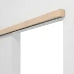 Detailansicht von WESTAG Schiebetürsystem vor der Wand laufend Eiche Eleganzia Ei 342 PortaLit CPL ohne Zarge