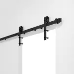 Detailansicht von Schiebetürsystem vor der Wand laufend Rea - Radex