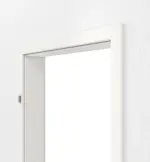 Detailansicht von GARANT Zarge für Wärmeschutztüren Weißlack 9016 mit kleiner Rundkante
