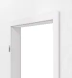 Detailansicht von Zarge für Feuchtraumtüren Grauweiß Optima Primata HPL mit runder Kante - Jeld-Wen