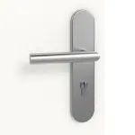 Detailansicht der Oberfläche von Weiß RAL 9016 Basic Durat Wohnungseingangstür - Huga