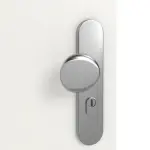 Detailansicht der Oberfläche von GARANT Wohnungseingangstür Authentic Bianco GCK08 mit Lichtausschnitt LA-10