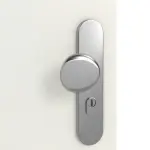 Detailansicht der Oberfläche von GARANT Wohnungseingangstür Weiß Struktur Premium CePaL mit Lichtausschnitt LA-10