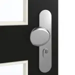 Detailansicht der Oberfläche von GARANT Wohnungseingangstür 0901-60 Black Resopal mit Lichtausschnitt LA-11