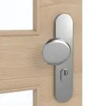 Detailansicht der Oberfläche von GARANT Wohnungseingangstür Quer Authentic Achat CePaL mit Lichtausschnitt LA-11