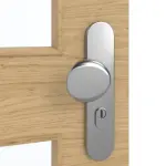 Detailansicht der Oberfläche von GARANT Wohnungseingangstür Quer Authentic Asteiche CePaL mit Lichtausschnitt LA-11