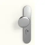 Detailansicht der Oberfläche von GARANT Wohnungseingangstür U11026SD Kristallweiß GHK08 mit Lichtausschnitt LA-12