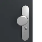 Detailansicht der Oberfläche von GARANT Wohnungseingangstür U12000SD Vulkanschwarz GHK08 mit Lichtausschnitt LA-13