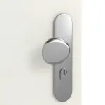 Detailansicht der Oberfläche von GARANT Wohnungseingangstür Weiß Struktur Premium GCK08 mit Lichtausschnitt LA-13