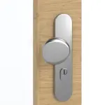 Detailansicht der Oberfläche von GARANT Wohnungseingangstür Quer Authentic Asteiche GCK08 mit Lichtausschnitt LA-4 schlossseitig