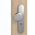 Detailansicht der Oberfläche von GARANT Wohnungseingangstür Authentic Achat GCK08 mit Lichtausschnitt LA-5 schlossseitig