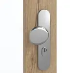 Detailansicht der Oberfläche von GARANT Wohnungseingangstür Authentic Risseiche GCK08 mit Lichtausschnitt LA-5 schlossseitig