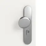 Detailansicht der Oberfläche von GARANT Wohnungseingangstür Weißlack 9016 mit Lichtausschnitt LA-9