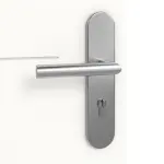 Detailansicht der Oberfläche von Signum 34 Basic Lack Verkehrsweiß RAL 9016 Wohnungseingangstür - Huga