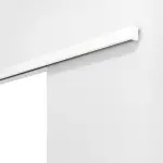 Detailansicht von Doppelflügel-Schiebetürsystem PortaLit Arctic Weiß A222 vor der Wand laufend ohne Zarge - Westag