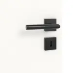 Detailansicht des Lichtausschnitts von Linea Black M21 Weißlack RAL 9016 Doppelflügeltür inkl. Zarge - Deine Tür