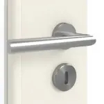 Detailansicht der Oberfläche von GARANT Doppelflügeltür inkl. Zarge Weißlack 9010 CPL mit Lichtausschnitt LA-DIN Sprosse SP2