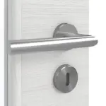 Detailansicht der Oberfläche von GARANT Doppelflügeltür inkl. Zarge Quer Authentic Grigio GCK08 mit Lichtausschnitt LA-DIN Sprosse SP4