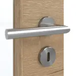 Detailansicht der Oberfläche von GARANT Doppelflügeltür inkl. Zarge Quer Authentic Risseiche GCK08 mit Lichtausschnitt LA-2