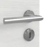 Detailansicht der Oberfläche von GARANT Doppelflügeltür inkl. Zarge Quer Authentic Grigio GCK08 mit Lichtausschnitt LA-4 mittig