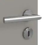 Detailansicht der Oberfläche von GARANT Doppelflügeltür inkl. Zarge U12115SD Platingrau GHK08 mit Lichtausschnitt LA-5 bandseitig