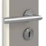 Detailansicht der Oberfläche von GARANT Doppelflügeltür inkl. Zarge U12115SD Platingrau GHK08 mit Lichtausschnitt LA-6 Sprosse SP0