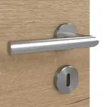 Detailansicht der Oberfläche von GARANT Doppelflügeltür inkl. Zarge Quer Authentic Risseiche GCK08 mit Lichtausschnitt LA-8