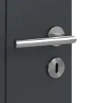 Detailansicht der Oberfläche von Groove 20 LA 4 mittig ProLine Lack Anthrazit RAL 7016 Doppelflügeltür inkl. Zarge - Hörmann