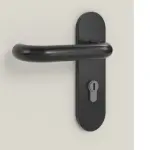 Detailansicht der Oberfläche von Komplettset Stahl Mehrzwecktür DW 42-1 mit Rundverglasung inkl. Umfassungszarge - Teckentrup