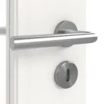 Detailansicht der Oberfläche von HUGA Innentür Landhaus 2 Weißlack Classic mit Lichtausschnitt LA Sprosse 2/3