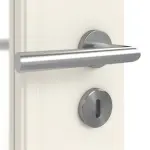 Detailansicht der Oberfläche von HUGA Innentür Landhaus 3 Weißlack Classic mit Lichtausschnitt LA Sprosse 1/3