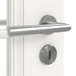 Detailansicht der Oberfläche von HUGA Innentür Kontur 1 Weißlack Classic mit Lichtausschnitt LA Sprosse 2/4