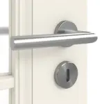 Detailansicht der Oberfläche von HUGA Innentür Kontur 2 Weißlack Classic mit Lichtausschnitt LA Lugano