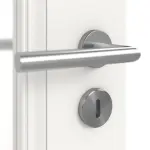 Detailansicht der Oberfläche von HUGA Innentür Kontur 3 Weißlack Classic mit Lichtausschnitt LA