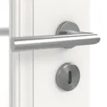 Detailansicht der Oberfläche von HUGA Innentür Kontur 5 Weißlack Classic mit Lichtausschnitt LA 2