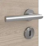 Detailansicht der Oberfläche von HUGA Innentür-Set Eiche grau quer Basic Durat stumpfeinschlagend mit Zarge und Drücker