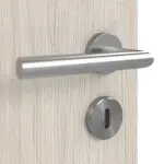 Detailansicht der Oberfläche von HUGA Innentür-Set Eiche lasiert Basic Durat stumpfeinschlagend mit Zarge und Drücker