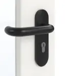 Detailansicht der Oberfläche von GARANT Rauchschutztür Quer Authentic Bianco CePaL mit Lichtausschnitt LA-2