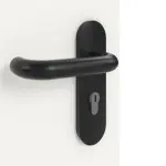 Detailansicht der Oberfläche von GARANT Rauchschutztür Weißlack 9016 GHK08 mit Lichtausschnitt LA-4 bandseitig