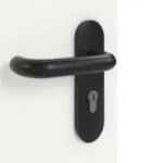 Detailansicht der Oberfläche von GARANT Rauchschutztür Weißlack 9016 mit Lichtausschnitt LA-4 bandseitig