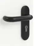 Detailansicht der Oberfläche von GARANT Rauchschutztür U11209SD Edelweiß GHK08 mit Lichtausschnitt LA-4 bandseitig