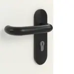 Detailansicht der Oberfläche von GARANT Rauchschutztür Weiß Struktur Premium GCK08 mit Lichtausschnitt LA-4 mittig