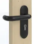 Detailansicht der Oberfläche von GARANT Rauchschutztür Natura Ahorn CePaL mit Lichtausschnitt LA-4 schlossseitig