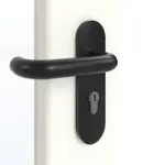 Detailansicht der Oberfläche von GARANT Rauchschutztür W1000ST3 Premium Weiß GHK08 mit Lichtausschnitt LA-4 schlossseitig