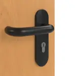 Detailansicht der Oberfläche von GARANT Rauchschutztür Buche Exklusiv CePaL mit Lichtausschnitt LA-5 mittig