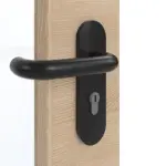 Detailansicht der Oberfläche von GARANT Rauchschutztür Quer Authentic Achat CePaL mit Lichtausschnitt LA-5 schlossseitig