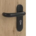 Detailansicht der Oberfläche von GARANT Rauchschutztür Authentic Risseiche CePaL mit Lichtausschnitt LA-8