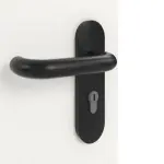 Detailansicht der Oberfläche von GARANT Rauchschutztür Quer Authentic Bianco CePaL mit Lichtausschnitt LA-9